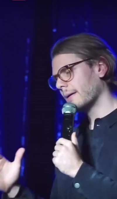 May I ask if anybody know who this comedian is please?