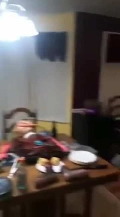 Que le abran dicho a esa hermana de batalla para que esté tan enojada 😂