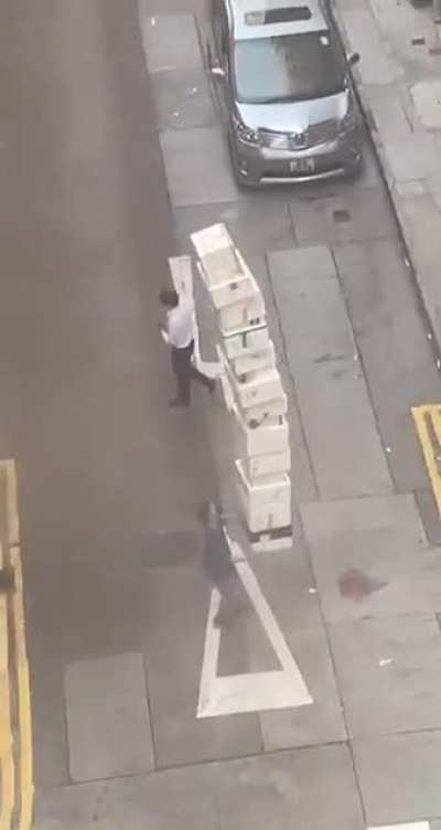 Hong Kong balancing boxes
