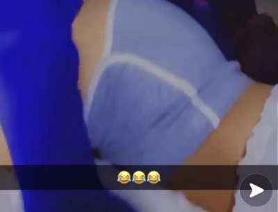 😜