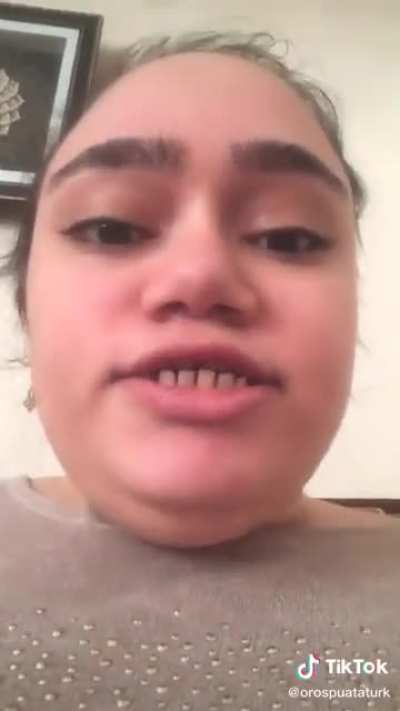 ne diyo bu suratına sıçtığım