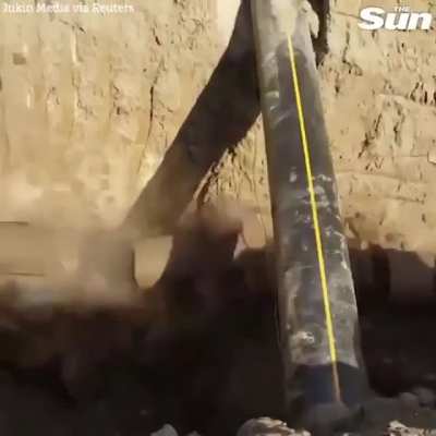 Unblocking a pipe