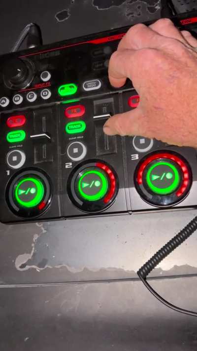 Layered 3 harmonica parts, just messing around a bit