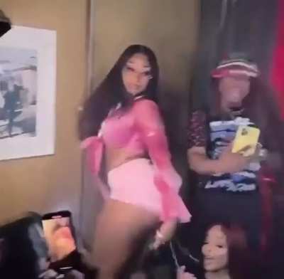 Mommy Meg being the center of attention as usual 🥵
