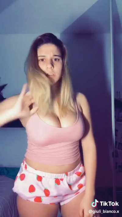 Fantastic girl next door look