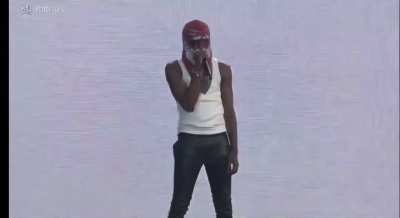 Bro lagged out and still made the perfect transition
