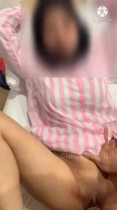 Scandal ofis cumshot