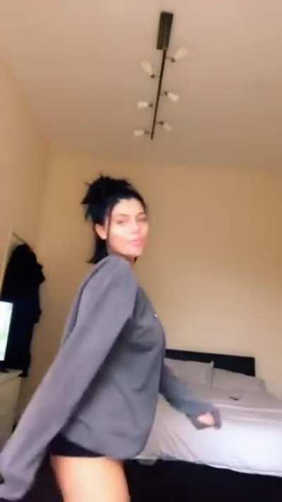 Does anyone know who she is?