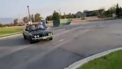 WCGW being an idiot in a car