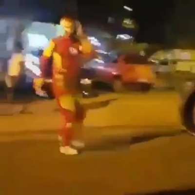 Alguns herois não usam capa