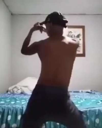 ADM dançando