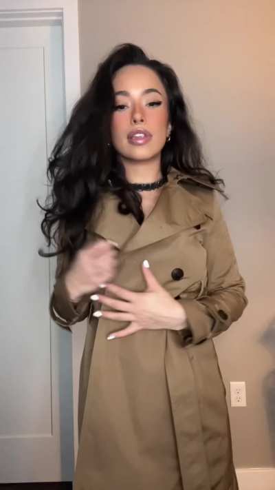 Outfit one ir two? 