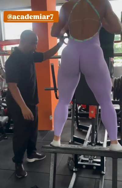 🍇 🍑