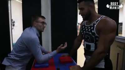 С пятками не обманул