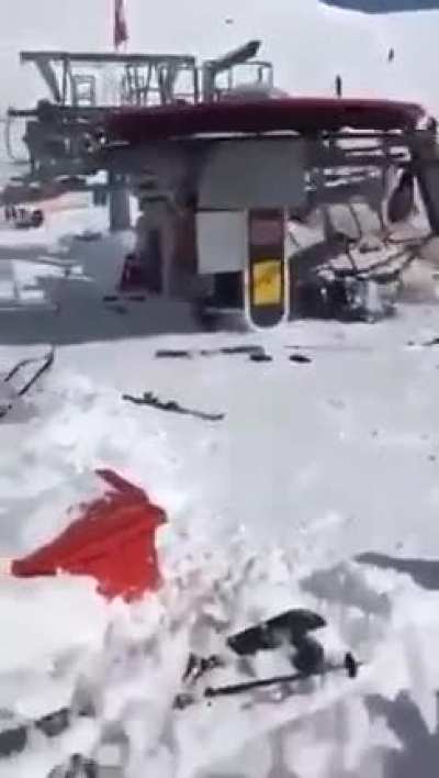 Ski lift malfunction