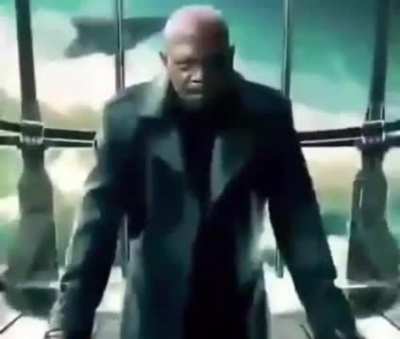 🗿
