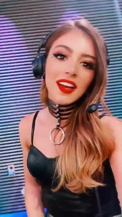 WOW
