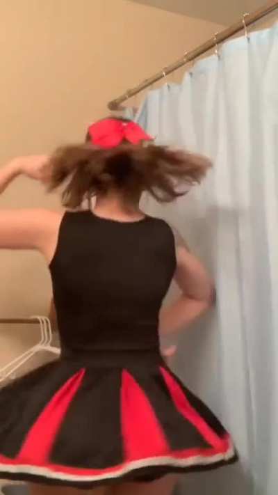 Cheerleader Julz