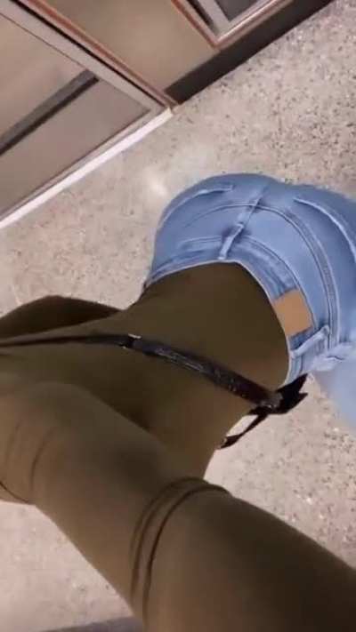 😳