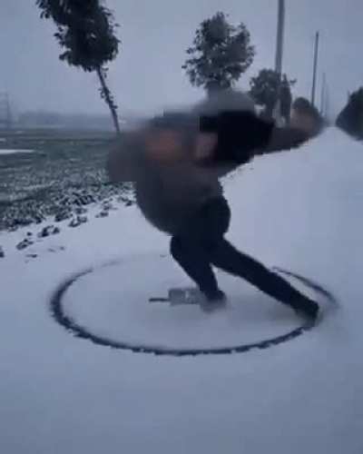 circle but not round