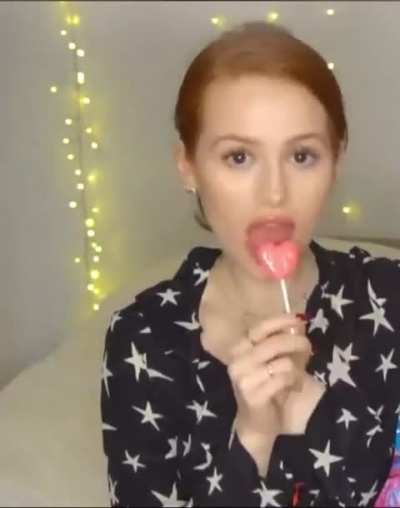 The way she sucks it 😩