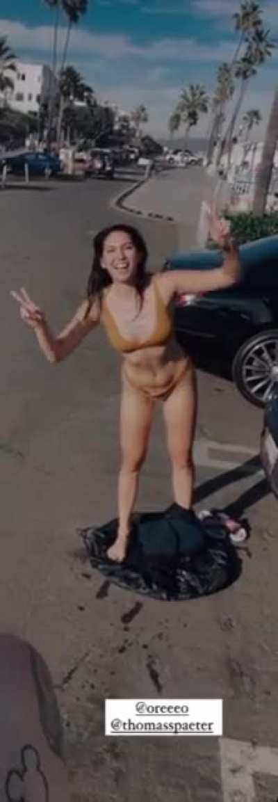👀