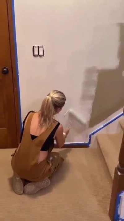 Blonde or not, sheâs trying really hard!