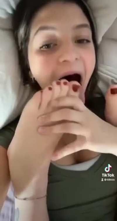TikTok Toes