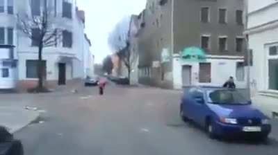 Burning a ~12 inch gas cylinder at an intersection