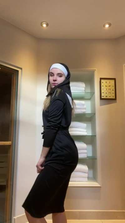 If you like my curves, can I ride on your d*ck?