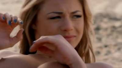 Nikki Leigh's plots in The Sand (2015)