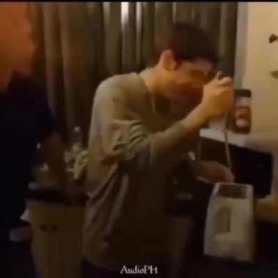😔