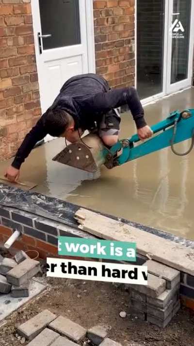 This guy exploited the digger in a very clever way