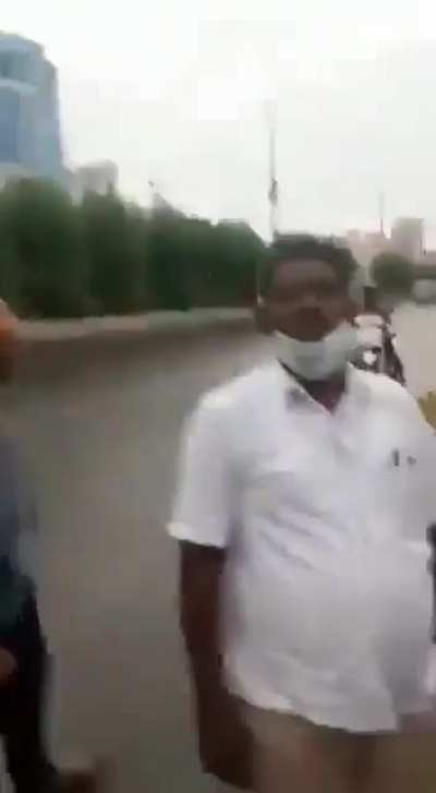 [Anshul Saxena] Andhra Pradesh govt imposed restrictions on Ganesh Chaturthi due to Covid-19. Ok, fine. But, why did officials use garbage truck to move Lord Ganesha idols in Guntur?