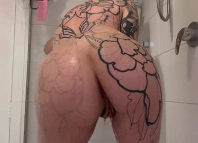 Would be so much better with someone under me licking up the mess (trans FtM)