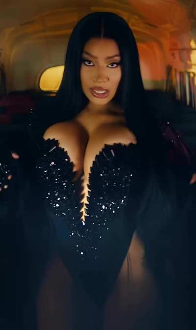 Huge Tittiesss