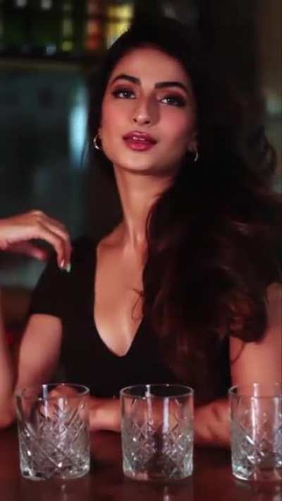 Palak Tiwari is the perfect mix of jaw dropping beauty and kinky fuckery... 🔥🔥🔥💦💦<wbr>💦