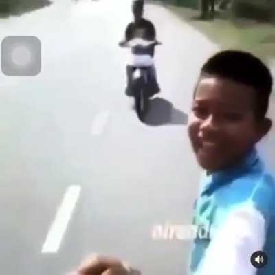 Flying mold