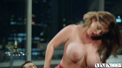 Pounding the pussy on that cock