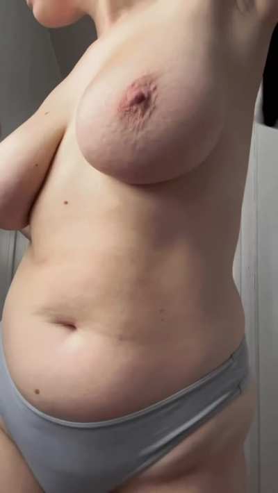 Free the boobies (drop)