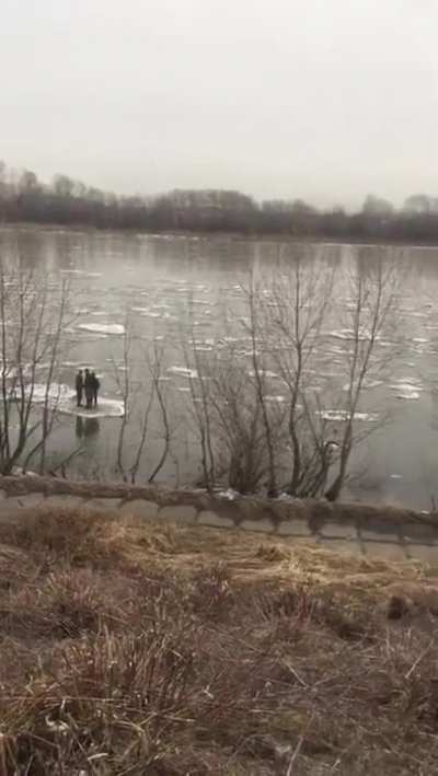 Drifting on a sheets of ice