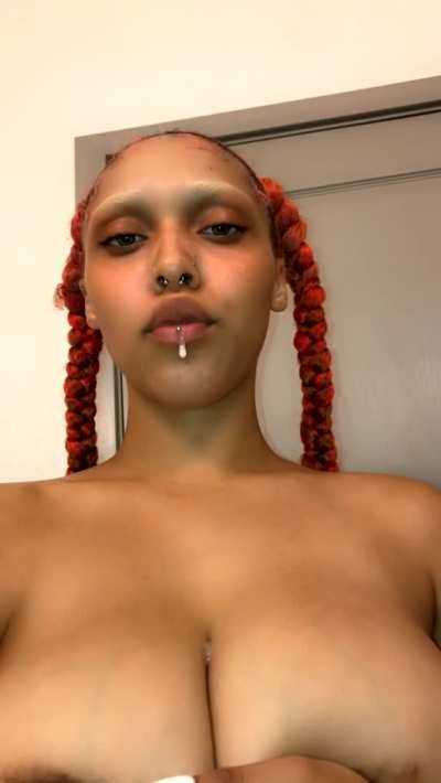 Link in bio/pinned post, you get a FREE pussy pic when u subscribe 💘