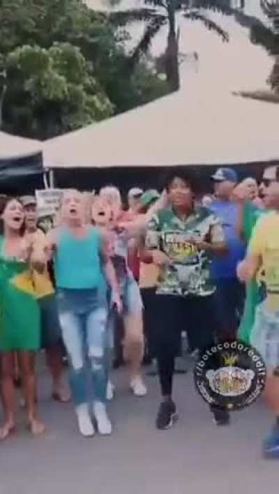 Eles tao se divertindo ❤️