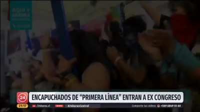 La primera linea aplaudida en el ex congreso nacional, Enero 2020
