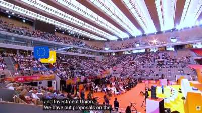 🇪🇺 Von der Leyen: €300 billion in European savings flown overseas every year, primarily to the US, will be invested in Europe from now on. All 27 EU states agreed to establish the S&I Union, a step toward the full Capital Market Union