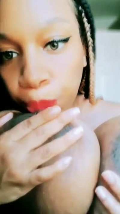 😋