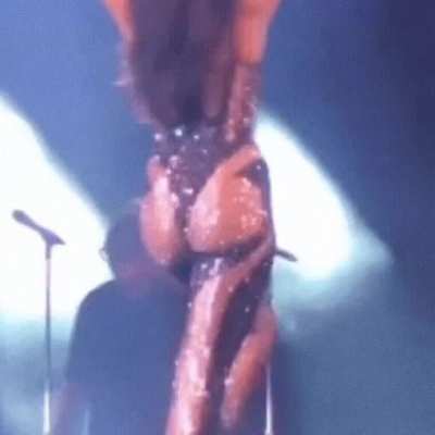 Jiggly 🍑