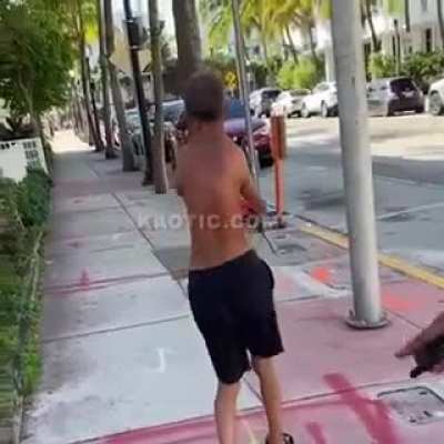 Armless man 