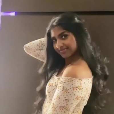 Rachel is actually really cute! I can see why she won teen Miss India