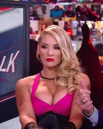 Lacey Evans